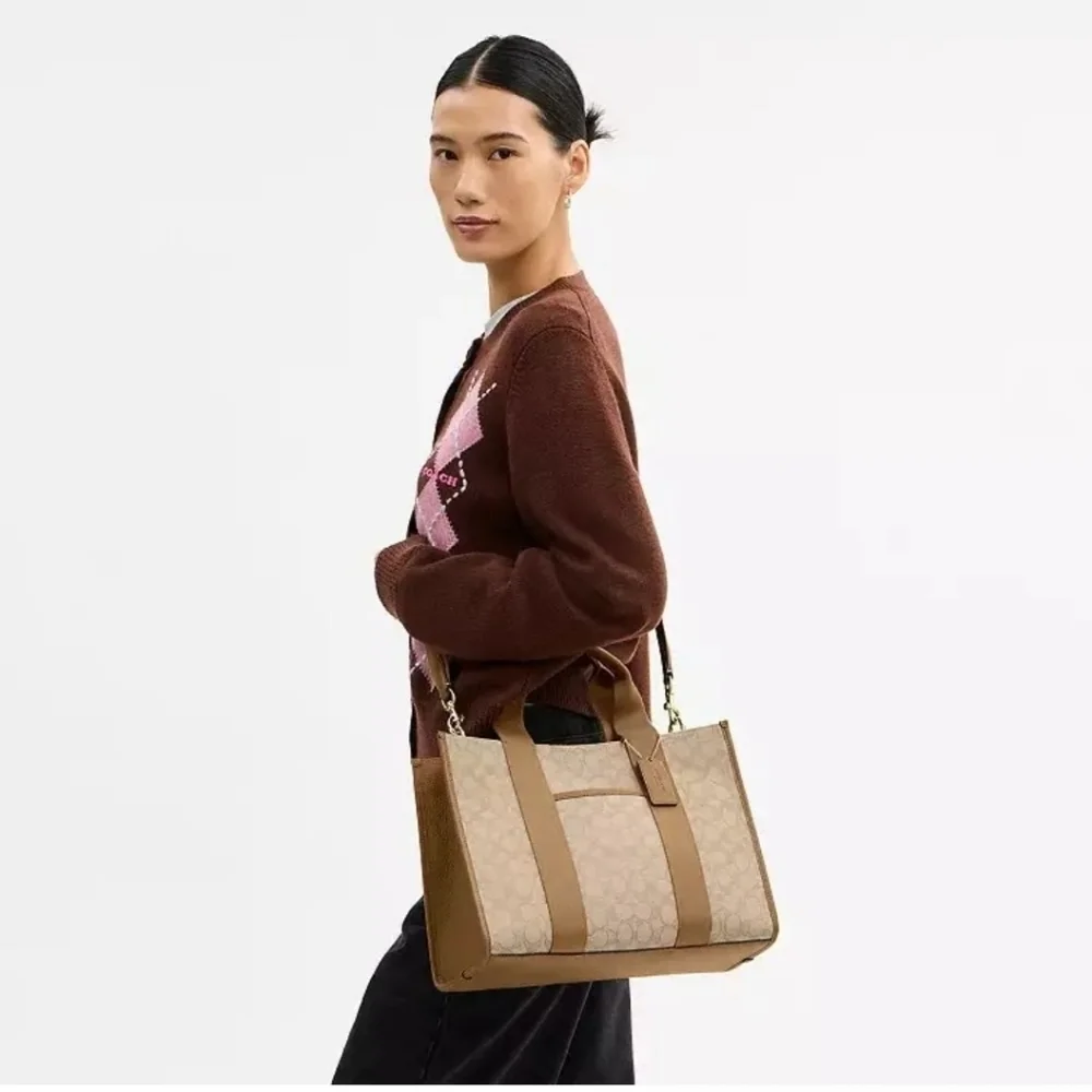 Coach nwt smith